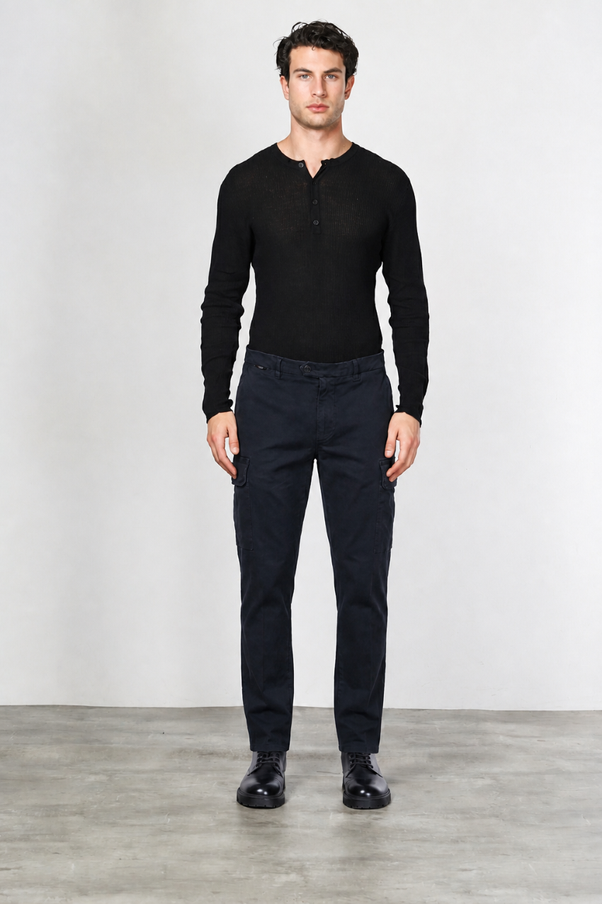Chile men’s cargo pants in gabardine with carrot fit