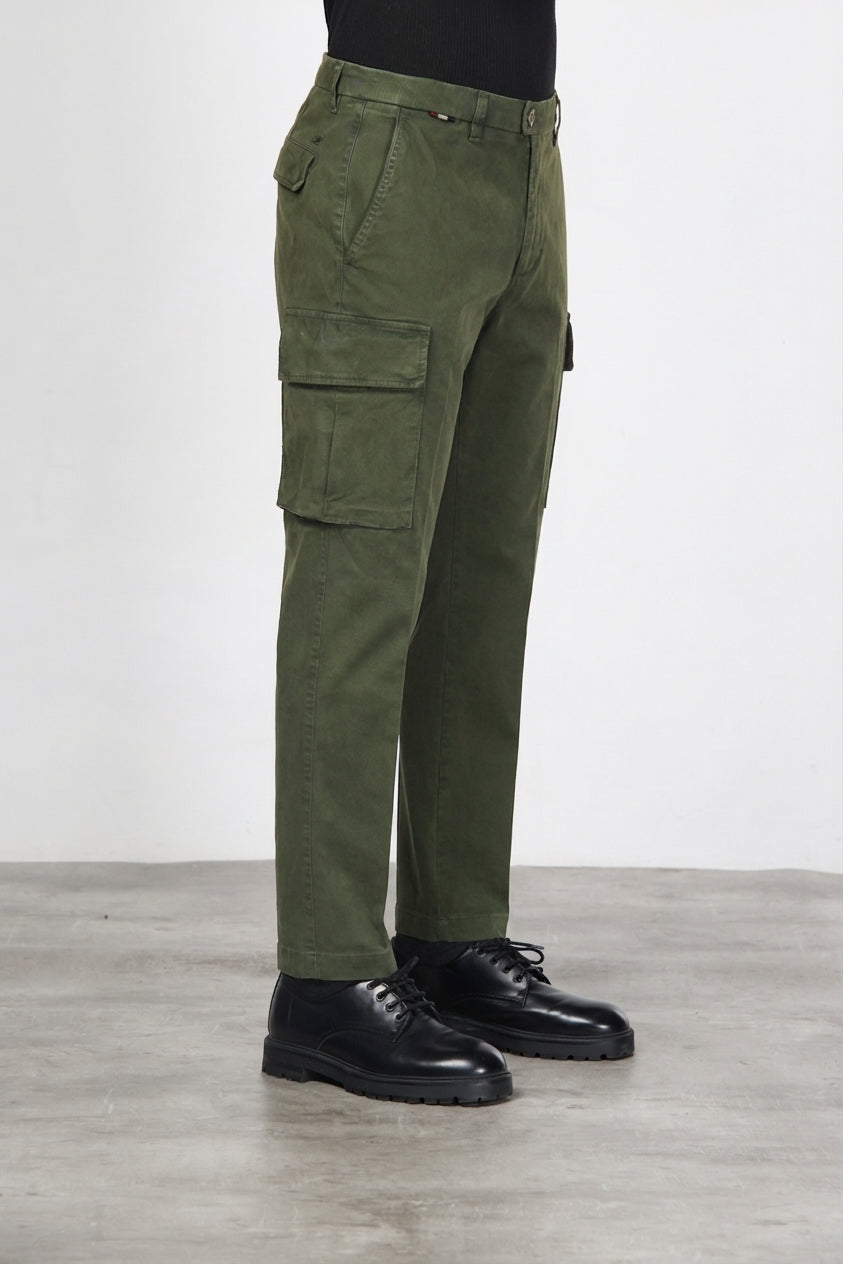 Chile men’s cargo pants in gabardine with carrot fit