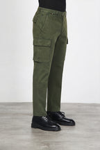 Chile men’s cargo pants in gabardine with carrot fit