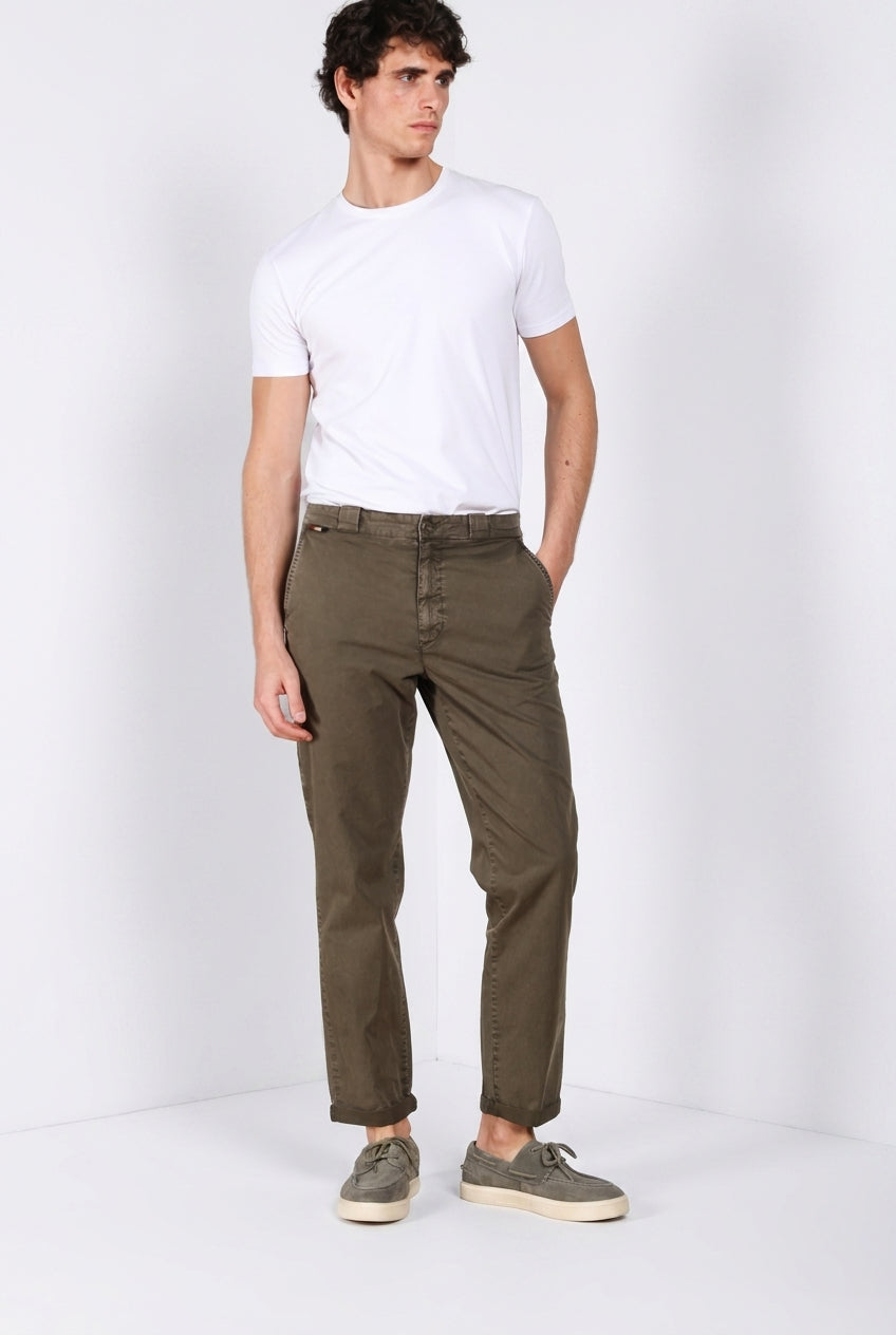 Madison M74 pantalon chino homme en twill léger stretch carrot fit