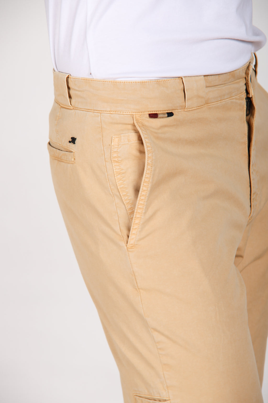 Madison M74 pantalon chino homme en twill léger stretch carrot fit
