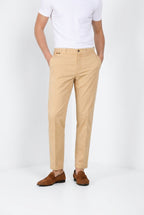 Madison M74 pantalon chino homme en twill léger stretch carrot fit