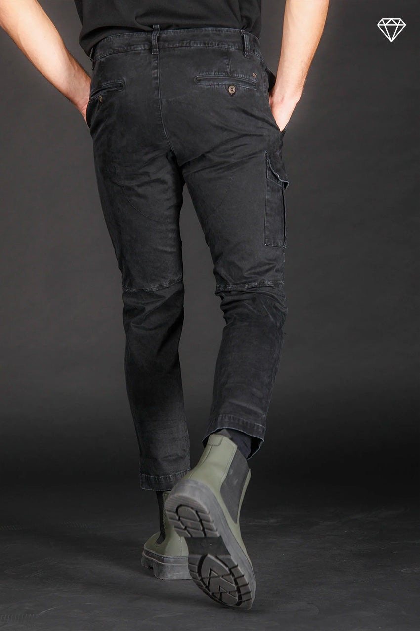 George Coolpocket Herren-Cargohose in limitierter Edition aus Gabardine ①