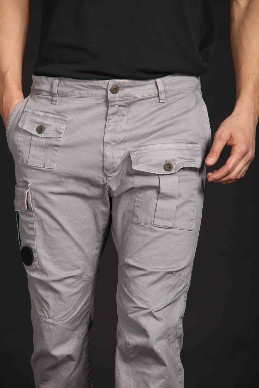 immagine 5 di pantalone cargo uomo modello George Coolpocket in grigio fit carrot di Mason's