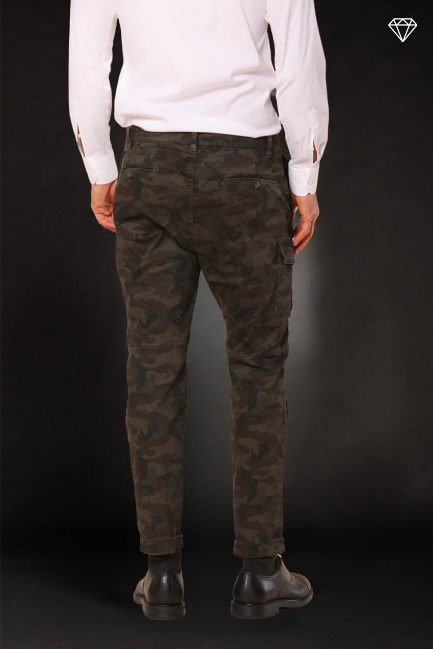 George Coolpocket Herren Cargo-Hose mit Camouflage-Muster Karotten-Schnitt limitierte Auflage ①