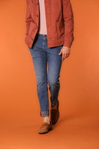 Milano Under 5 Tasche chino uomo in denim con stampa interna floreale slim fit