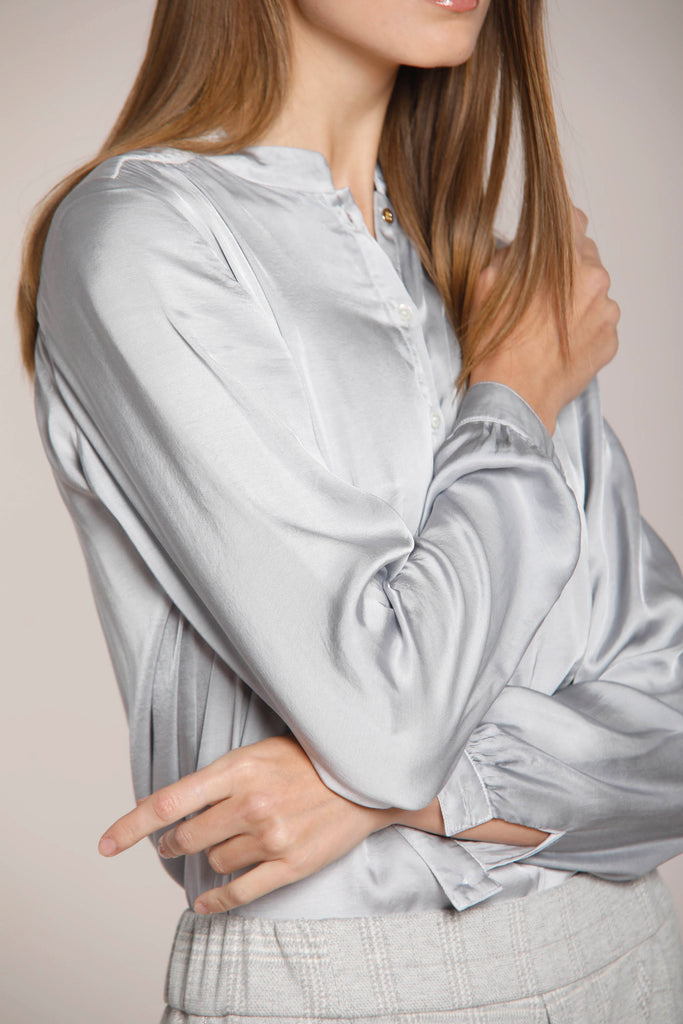 Image 4 of a women's viscose shirt, light gray color, Margherita Shirt model by Mason's