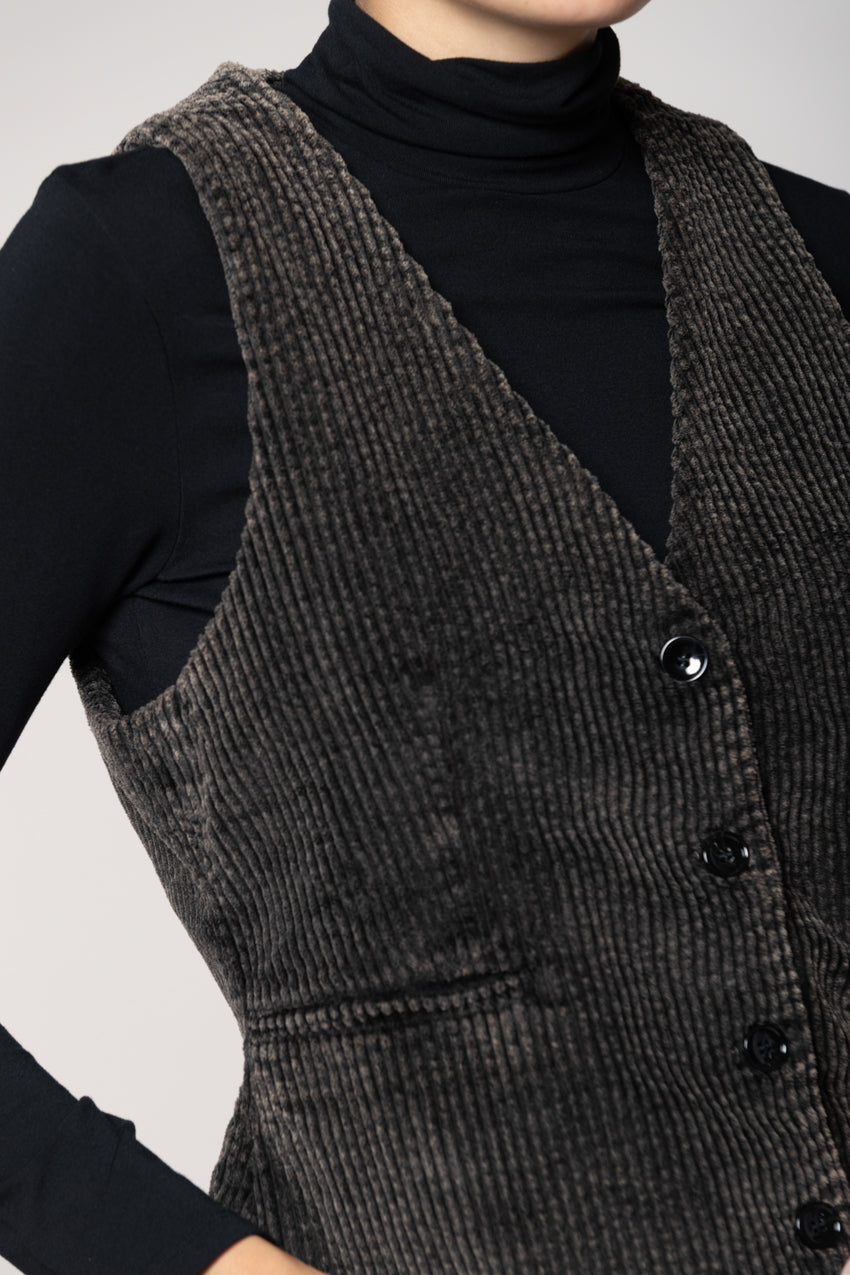 Ellen women’s gilet in wide-wale corduroy