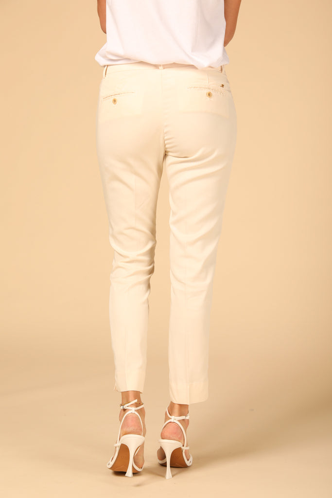 Image 5 of Women's Capri Chino Pants, Jacqueline Curvie Model, in Pastel Pink, Curvy Fit by Mason's