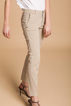 Jaqueline Archivio pantalone chino donna in gabardina slim fit