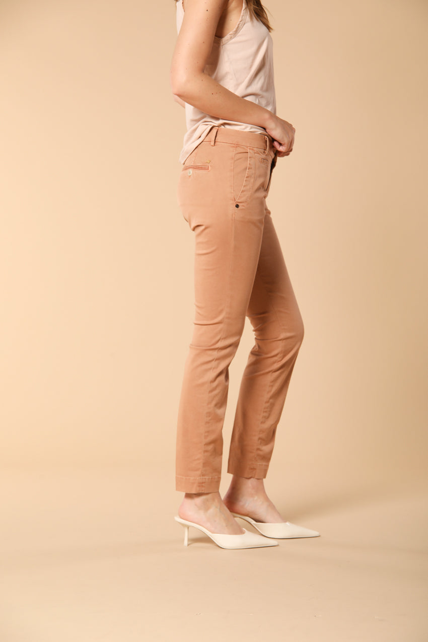 Jaqueline Archivio Pantalon Chino Femme en Gabardine coupe slim