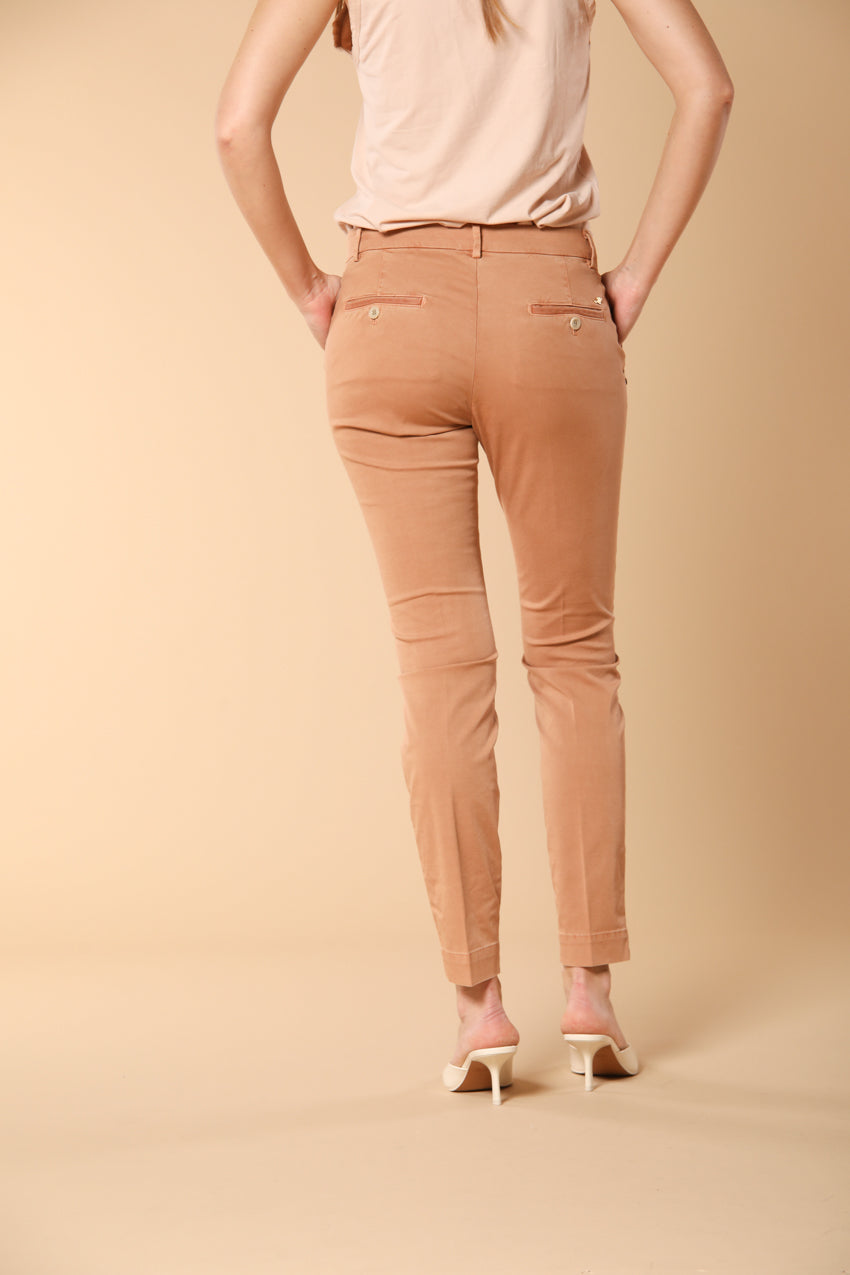 Jaqueline Archivio Pantalon Chino Femme en Gabardine coupe Curvy