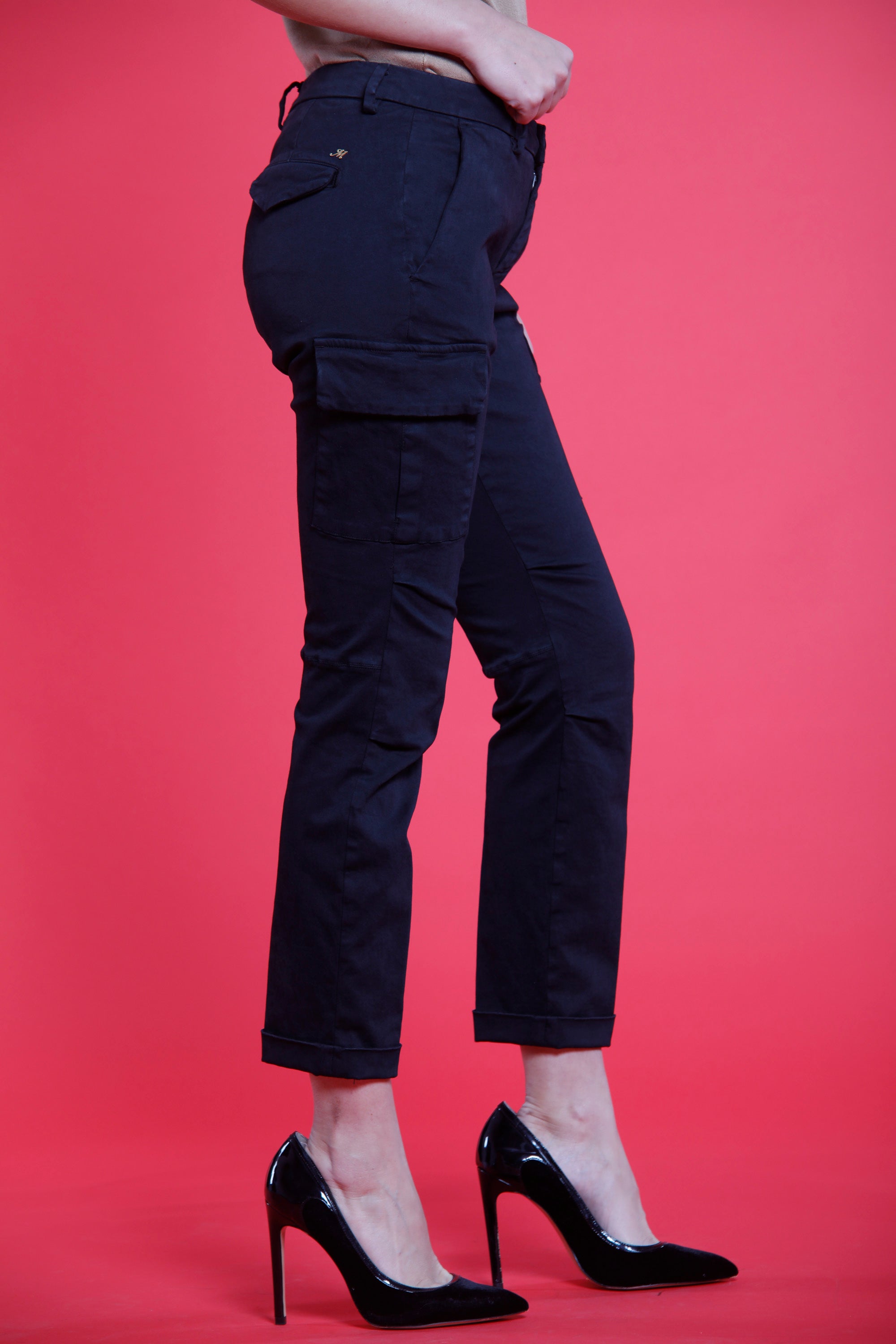 image 2 de pantalon cargo femme couleur noir modèle Chile City de Mason's