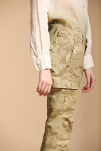 Chile City Damen Cargo-Hose aus Satin mit Camouflage-Druck Slim Fit