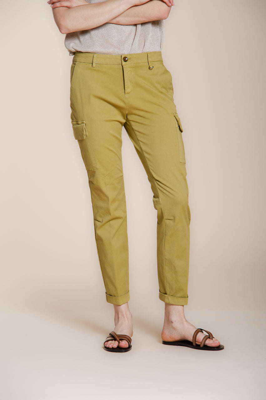 Chile City pantalon cargo femme en gabardine stretch slim fit