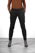 Chile City women’s cargo pants in satin with slim fit