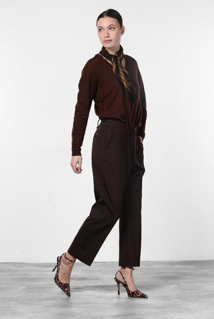 New York O Shape women’s chino pants in technical jersey with carrot fit