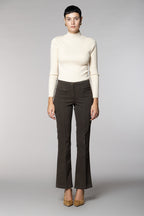 Milano Flare pantalone chino donna in raso slim fit