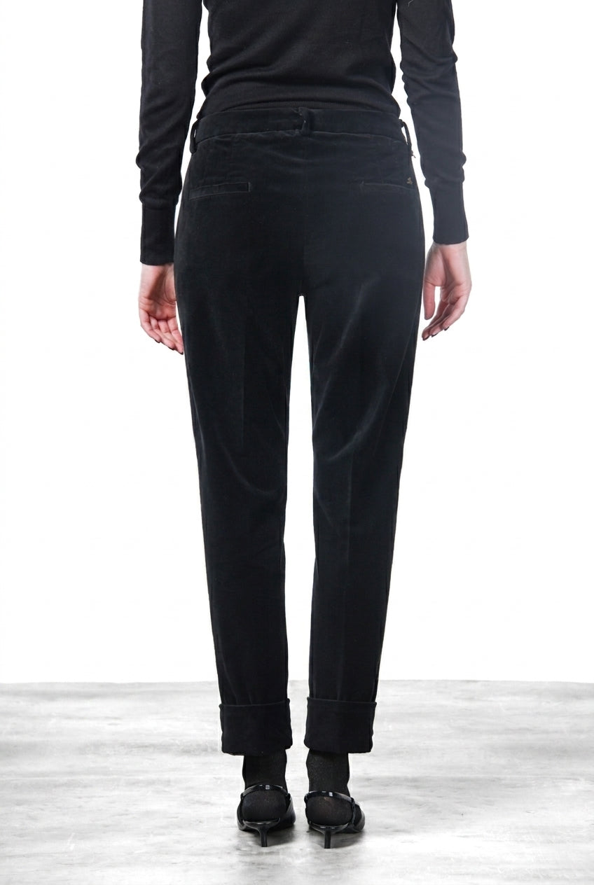 New York Carrot women’s chino trousers in smooth velvet, carrot fit ①