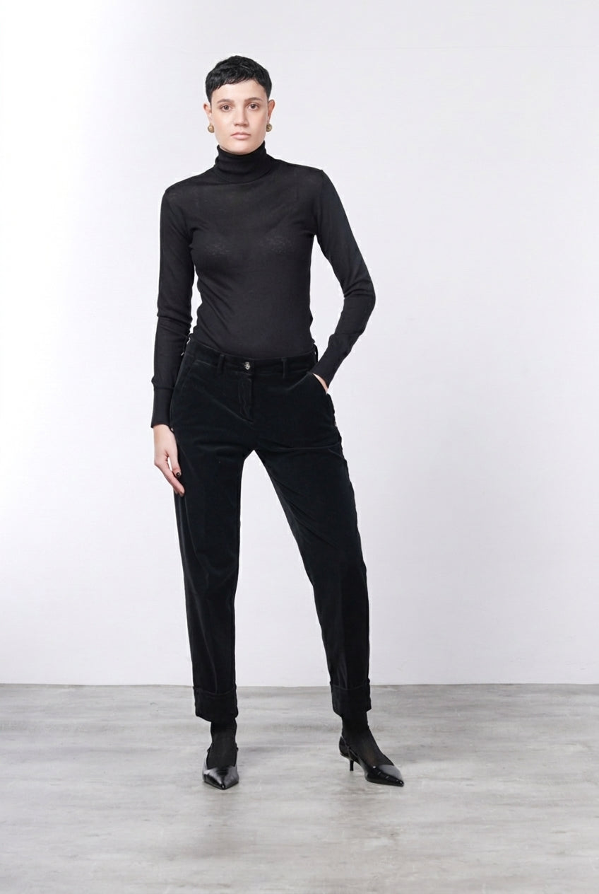 New York Carrot women’s chino trousers in smooth velvet, carrot fit ①