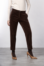New York Carrot pantalon chino femme en velours lisse carrot fit ①
