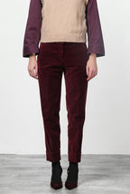 New York Carrot Damen-Chinohose aus glattem Samt, Carrot Fit ①