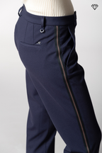 New York Carrot pantalone chino donna in jersey tecnico carrot fit ①