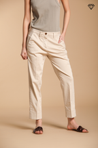 New York Damen Chino Hose aus Stretch-Satin im Carrot Fit ①