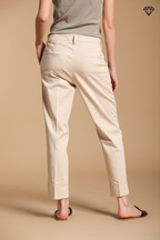 New York Damen Chino Hose aus Stretch-Satin im Carrot Fit ①
