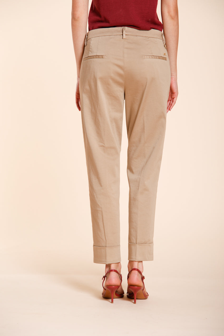 New York Carrot pantalon chino femme en satin stretch carrot fit ①