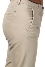 New York Carrot Chinohose für Damen aus Baumwoll- und Wollgabardine mit carrot fit ①
