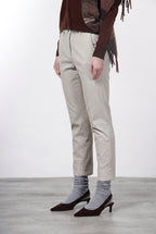 New York Carrot pantalon chino femme en gabardine de coton et laine carrot fit ①
