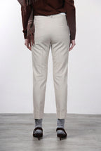 New York Carrot pantalon chino femme en gabardine de coton et laine carrot fit ①
