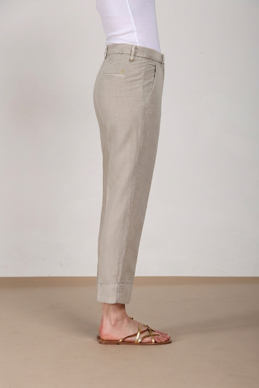 Pantalone chino donna New York Carrot Mason's beige scuro in twill carrot fit - vista laterale SS26