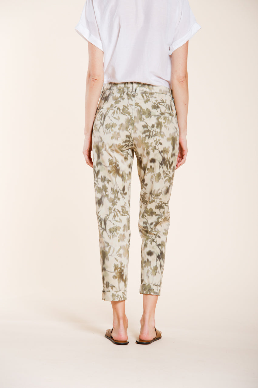 Marlene pantalon chino femme en gabardine imprimé feuilles carrot fit