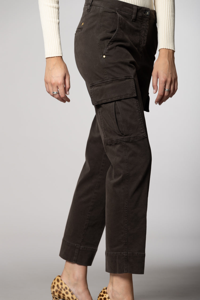 Marlene Cargo pantalone cargo donna in gabardina carrot fit
