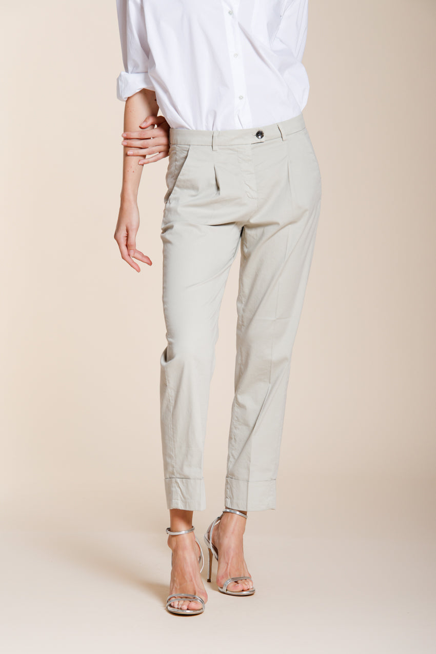 New York Carrot Sartoriale 1 Pince Damen-Chinohose aus Baumwoll- und Seidensatin carrot fit ①