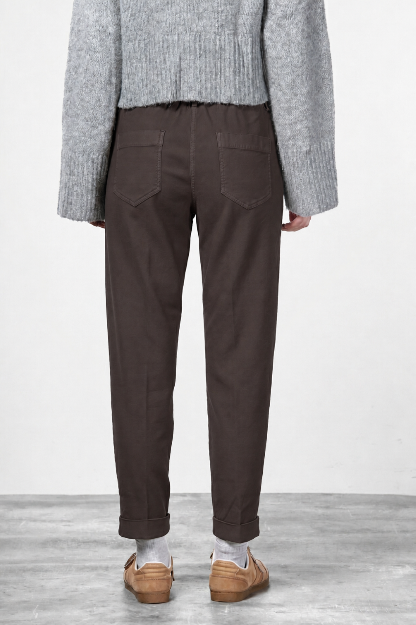 New York Jogger women’s chino pants in stretch twill with relaxed fit