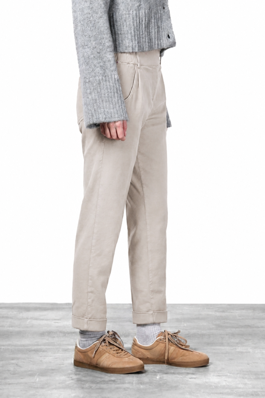 New York Jogger women’s chino pants in stretch twill with relaxed fit