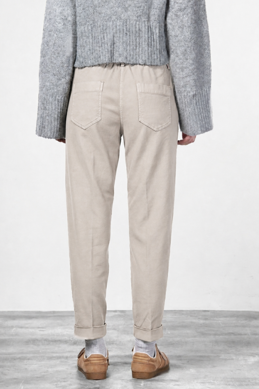 New York Jogger women’s chino pants in stretch twill with relaxed fit