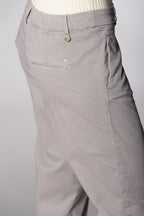 New York Cozy pantalone chino donna in gabardina carrot  fit
