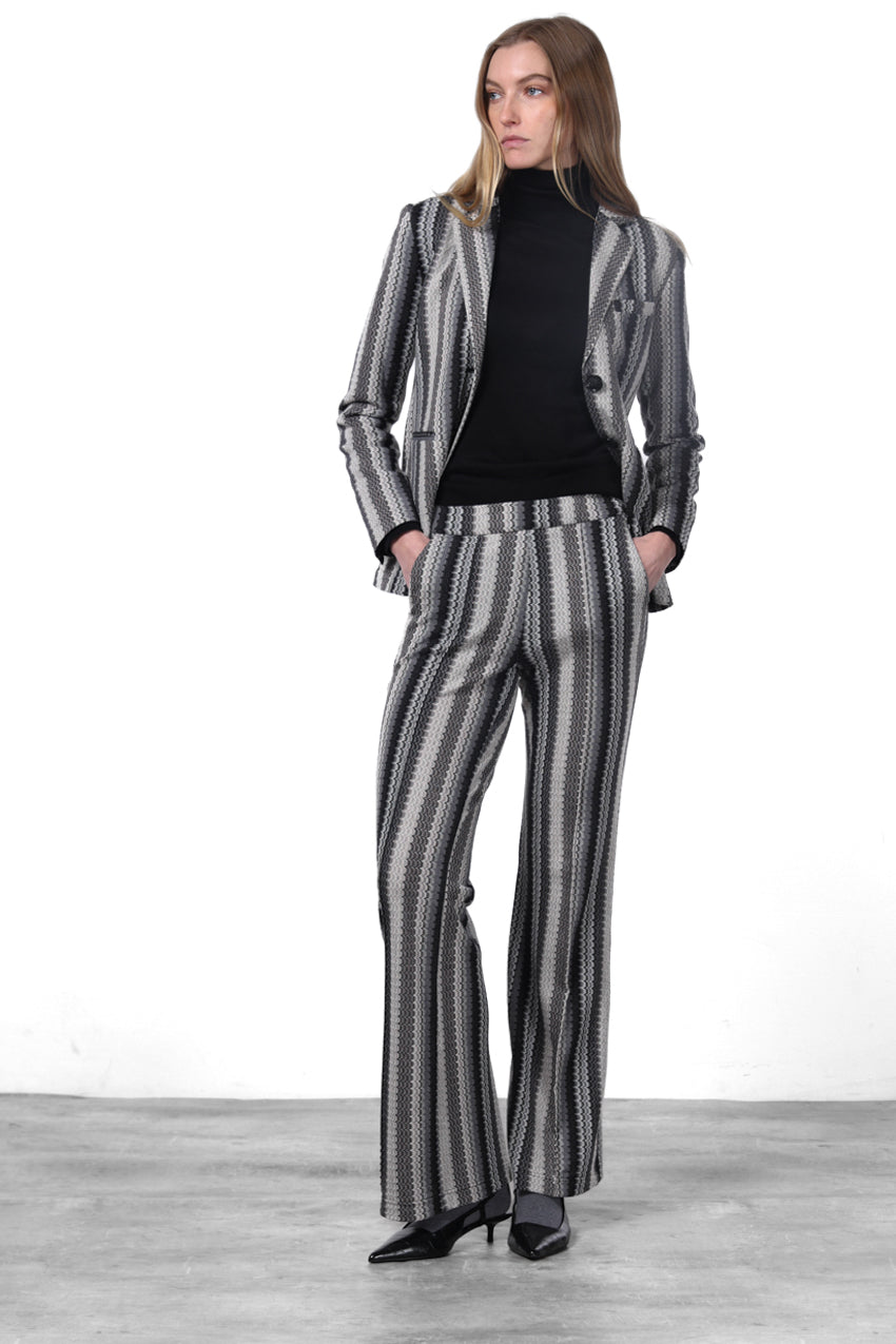 Easy Straight women’s chino pants in jacquard with straight fit