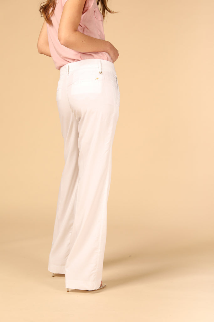 Image 2 of women's chino pants, New York Straight model, in Mason's white