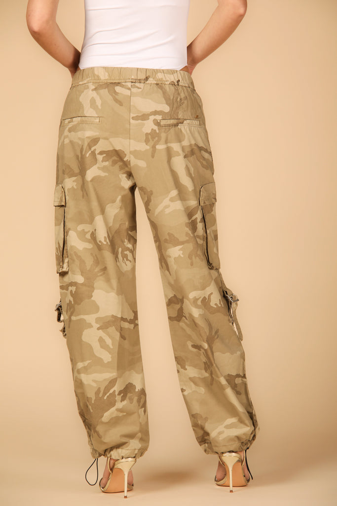 Image 7 of women's camouflage cargo pants, Francis model, in light brown with a relaxed fit by Mason's
