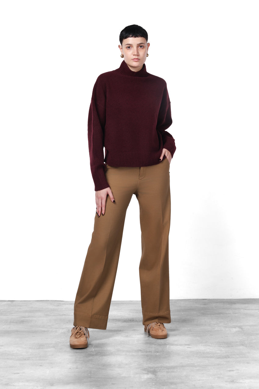 New York Studio women’s chino pants in satin with straight fit