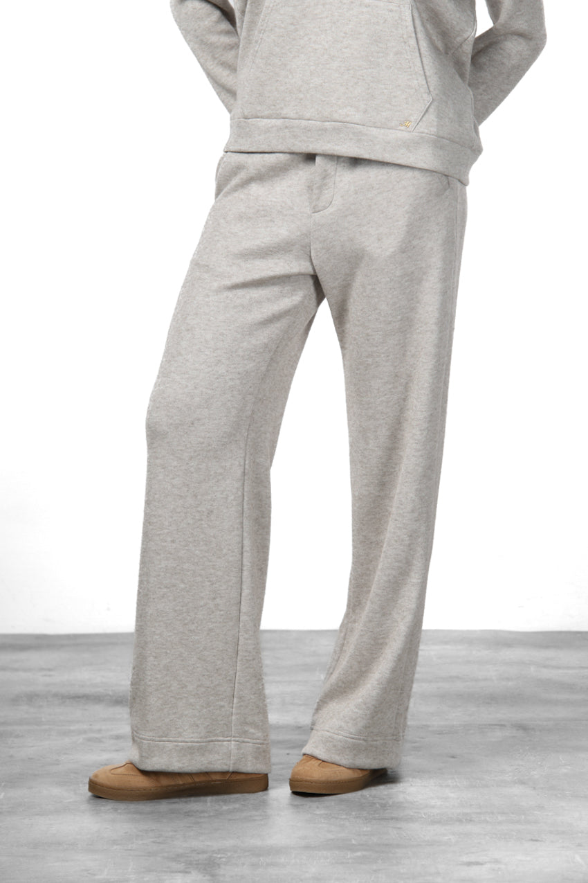 New York Studio Elax women’s chino pants in knit-effect jersey with straight fit
