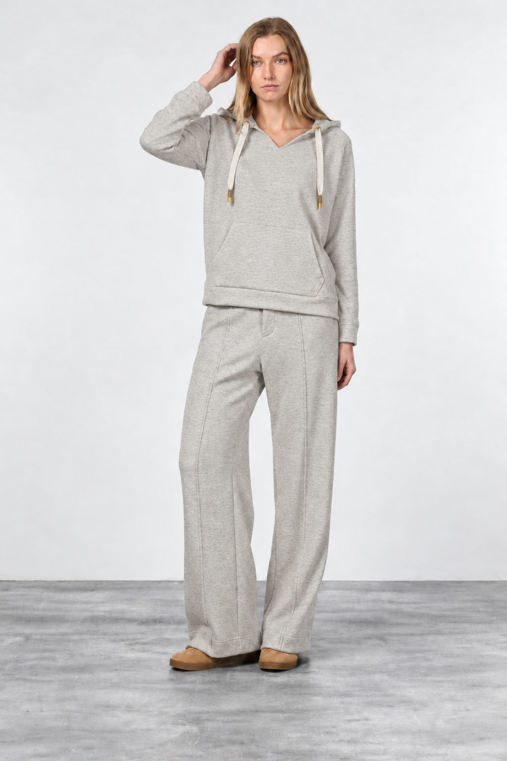 New York Studio Elax women’s chino pants in knit-effect jersey with straight fit