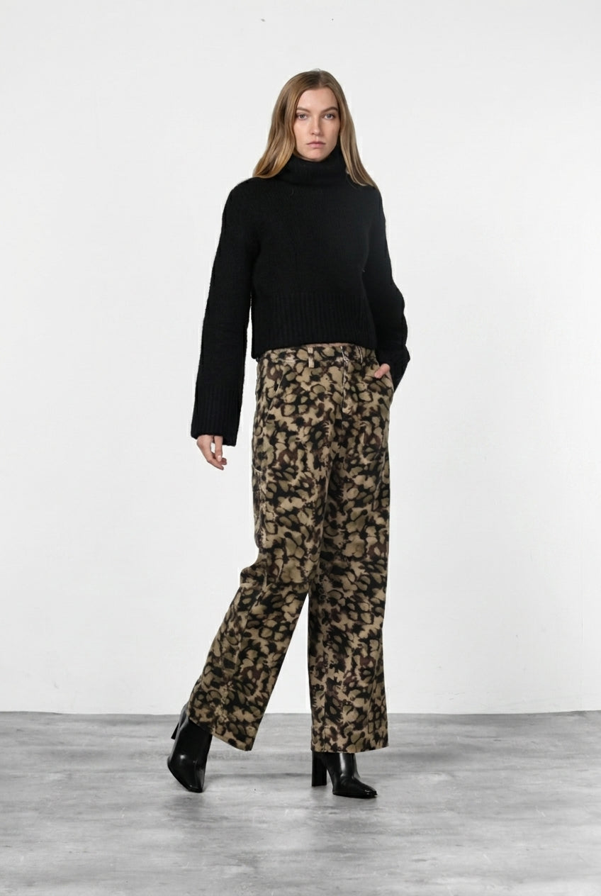 Dallas Wide Work women’s chino pants in camouflage-pattern bull with straight fit