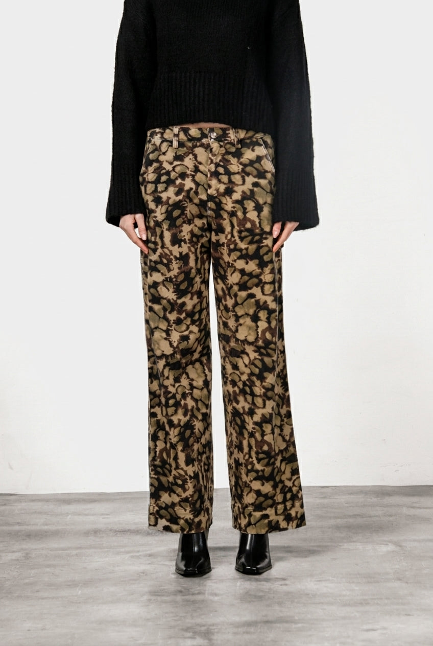 Dallas Wide Work pantalon chino femme en bull motif camouflage straight fit