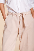 Vivienne City pantalon chino femme en bull stretch balloon fit